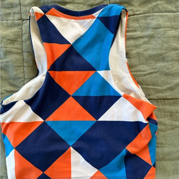 Rabbit New York Running Cropped Top with Built in Bra Size Small - Picture 5 of 5